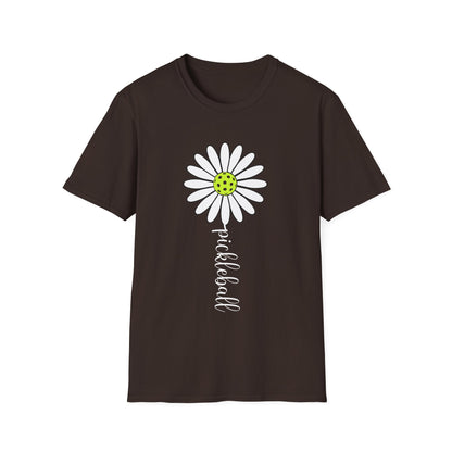 Daisy Graphic T-Shirt — Simple Yellow Center Floral Tee