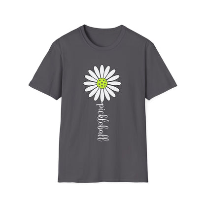 Daisy Graphic T-Shirt — Simple Yellow Center Floral Tee