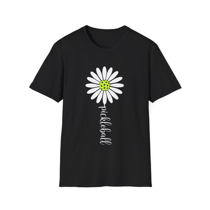 Daisy Graphic T-Shirt — Simple Yellow Center Floral Tee