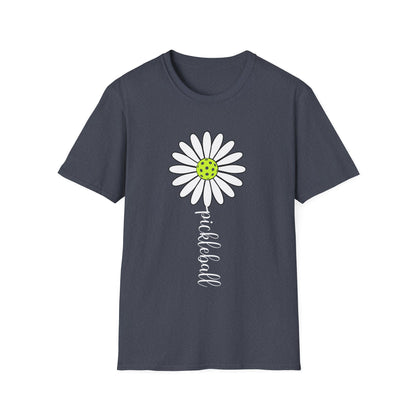 Daisy Graphic T-Shirt — Simple Yellow Center Floral Tee